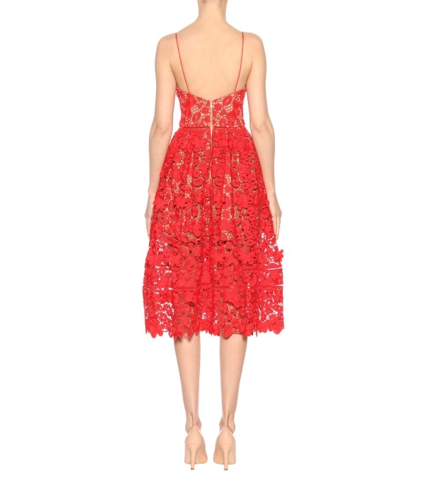 Rochie din dantelă cu bustiera roșie